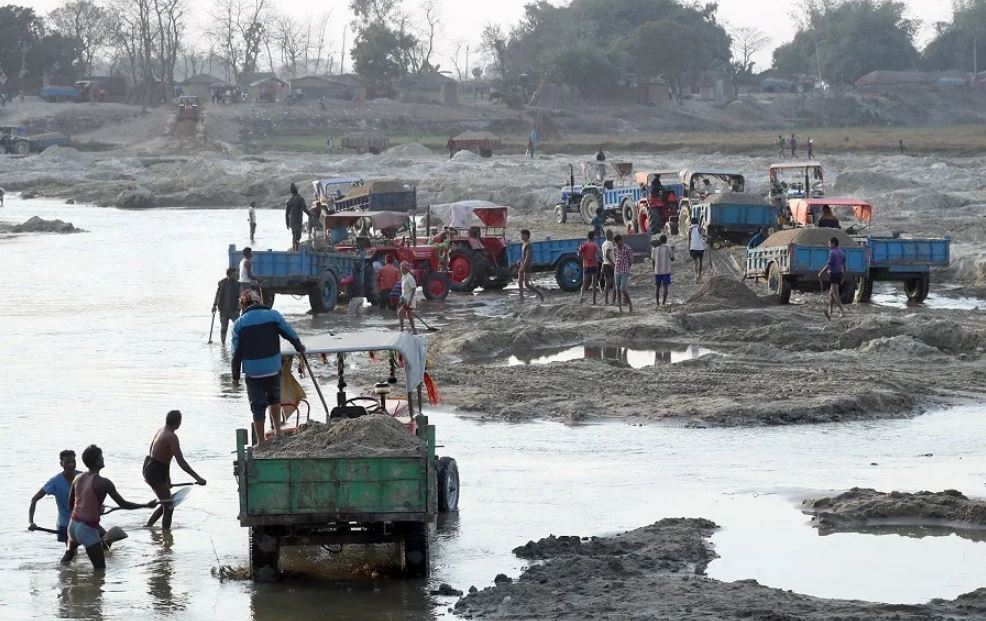 नदीजन्य पदार्थको अवैध उत्खनन रोक्न माग